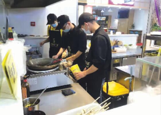 深入推进餐饮行业治理 不断提升食品安全水平