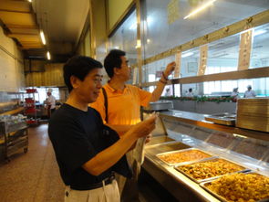 餐饮管理部用心做好迎新服务工作，传递校园第一份温暖